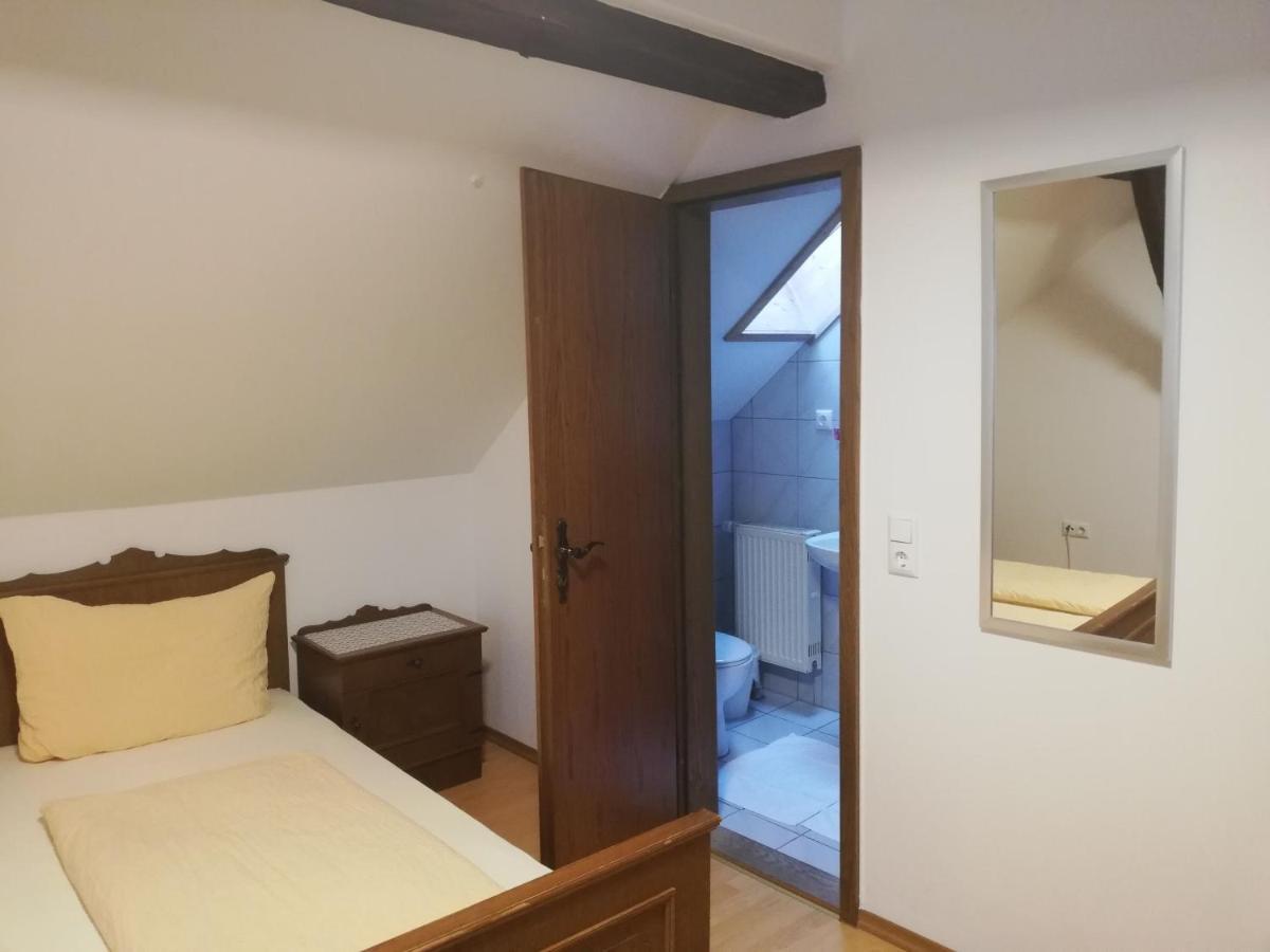 Gaststaette Liebl Hotel Wiesent Bagian luar foto