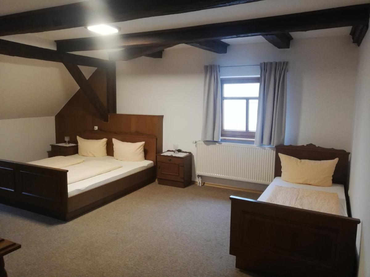 Gaststaette Liebl Hotel Wiesent Bagian luar foto